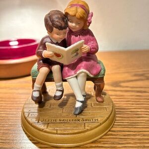 1986 Valentine Figurine Jessie Wilcox Smith Series